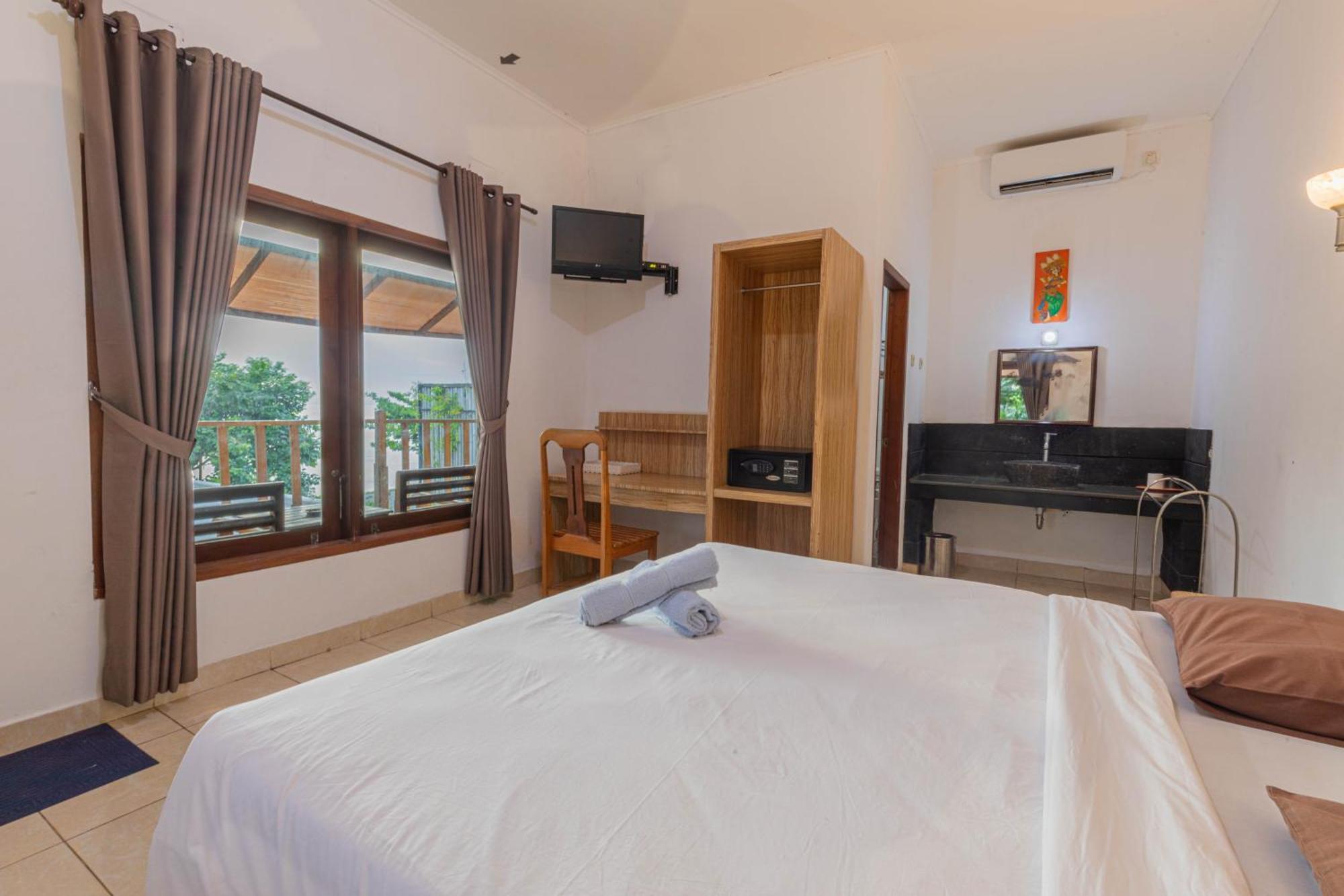 Transit Inn Senggigi Mangsit Esterno foto